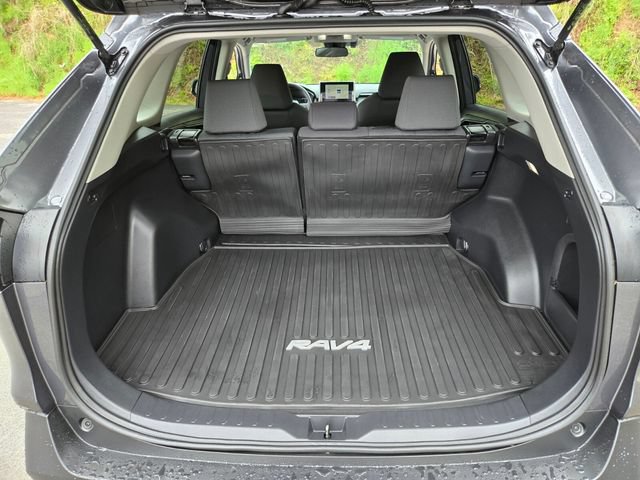 Used 2023 Toyota RAV4 XLE w/ XLE Grade Weather Package AWD/4WD image 17