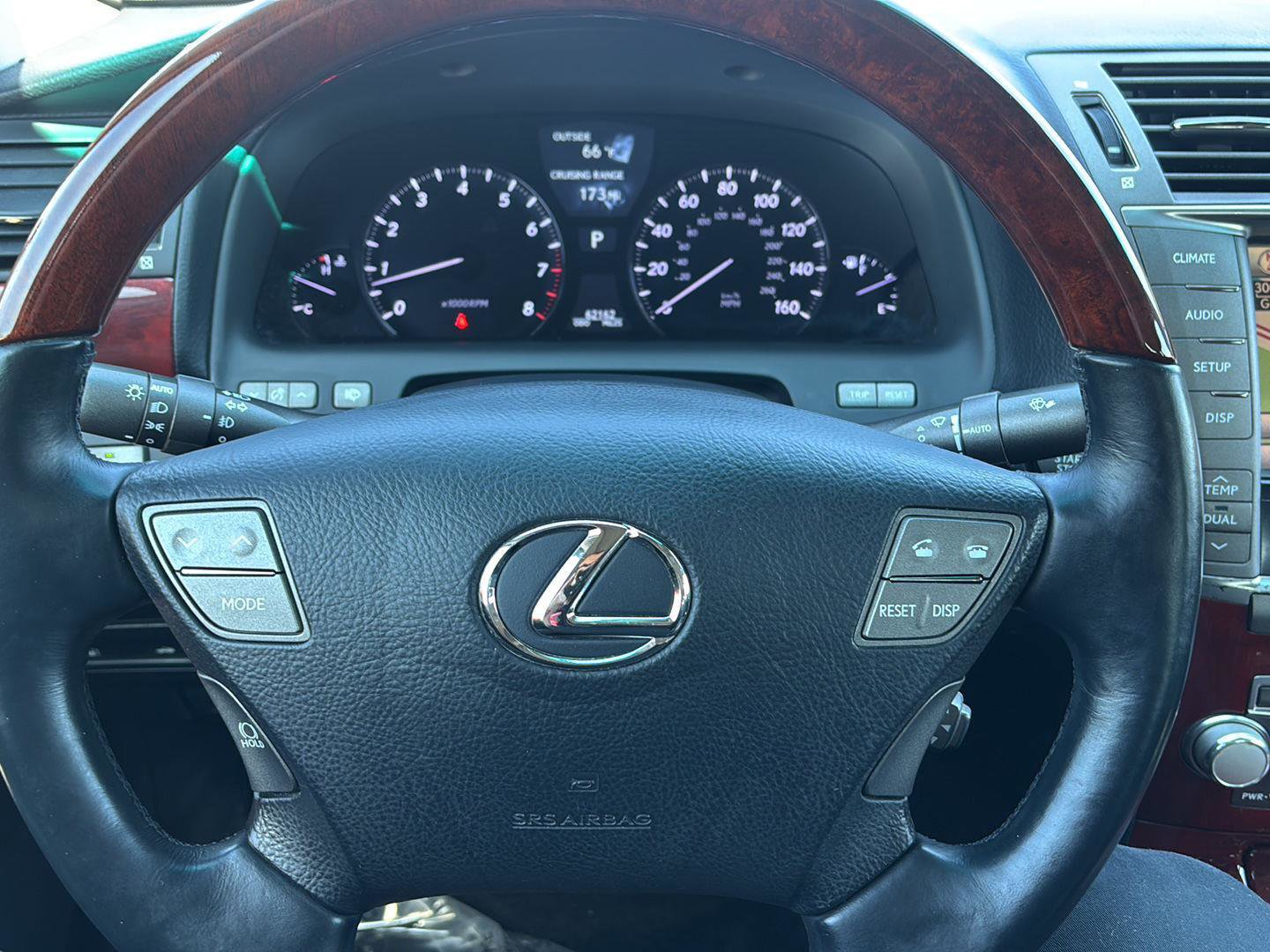 Used 2011 Lexus LS 460 AWD w/ Luxury Value Edition image 27