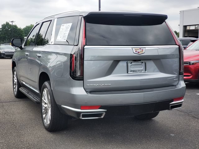 Used 2024 Cadillac Escalade Premium Luxury AWD/4WD image 3