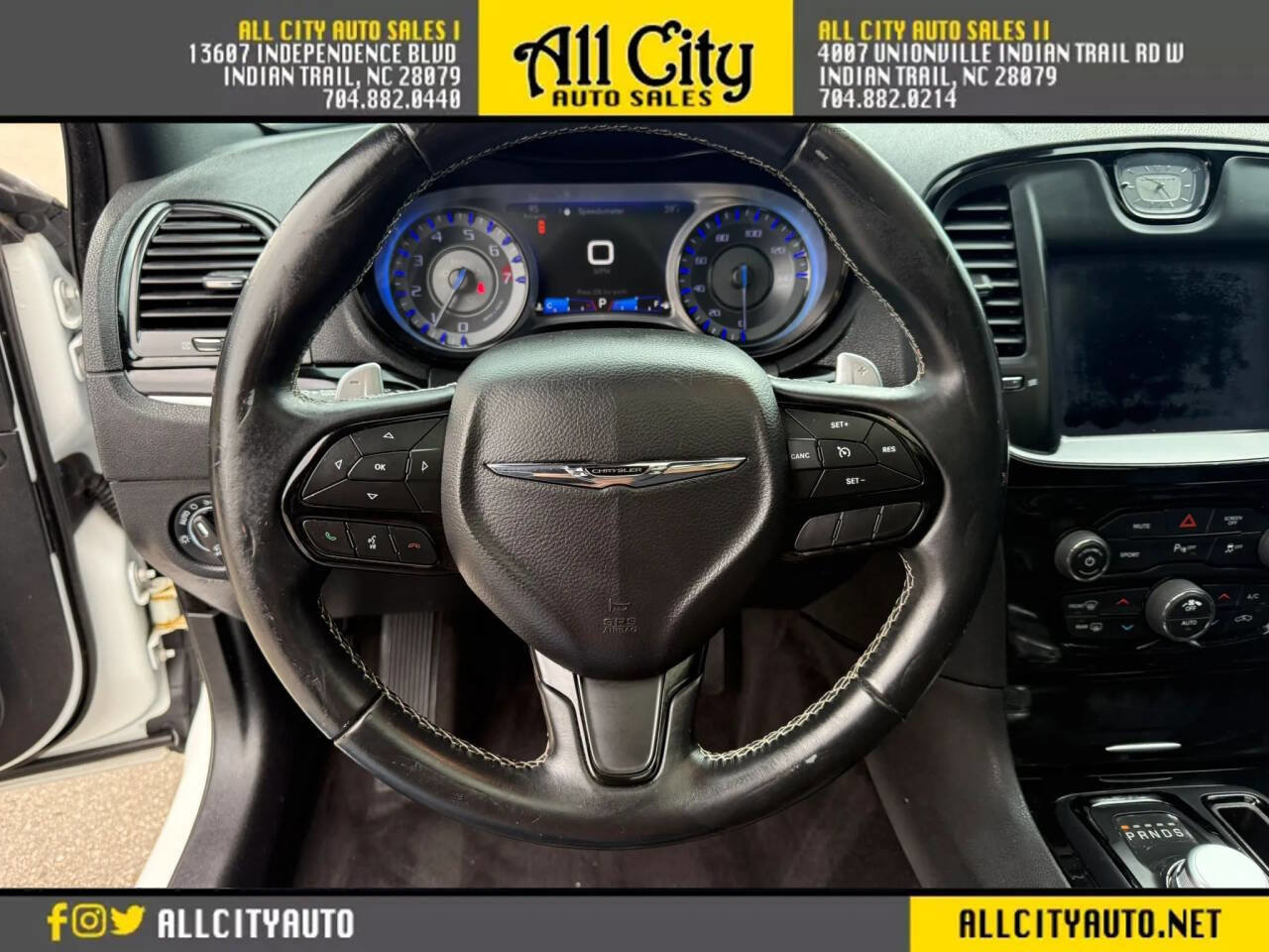 Used 2018 Chrysler 300 S w/ 300S Premium Group RWD image 26