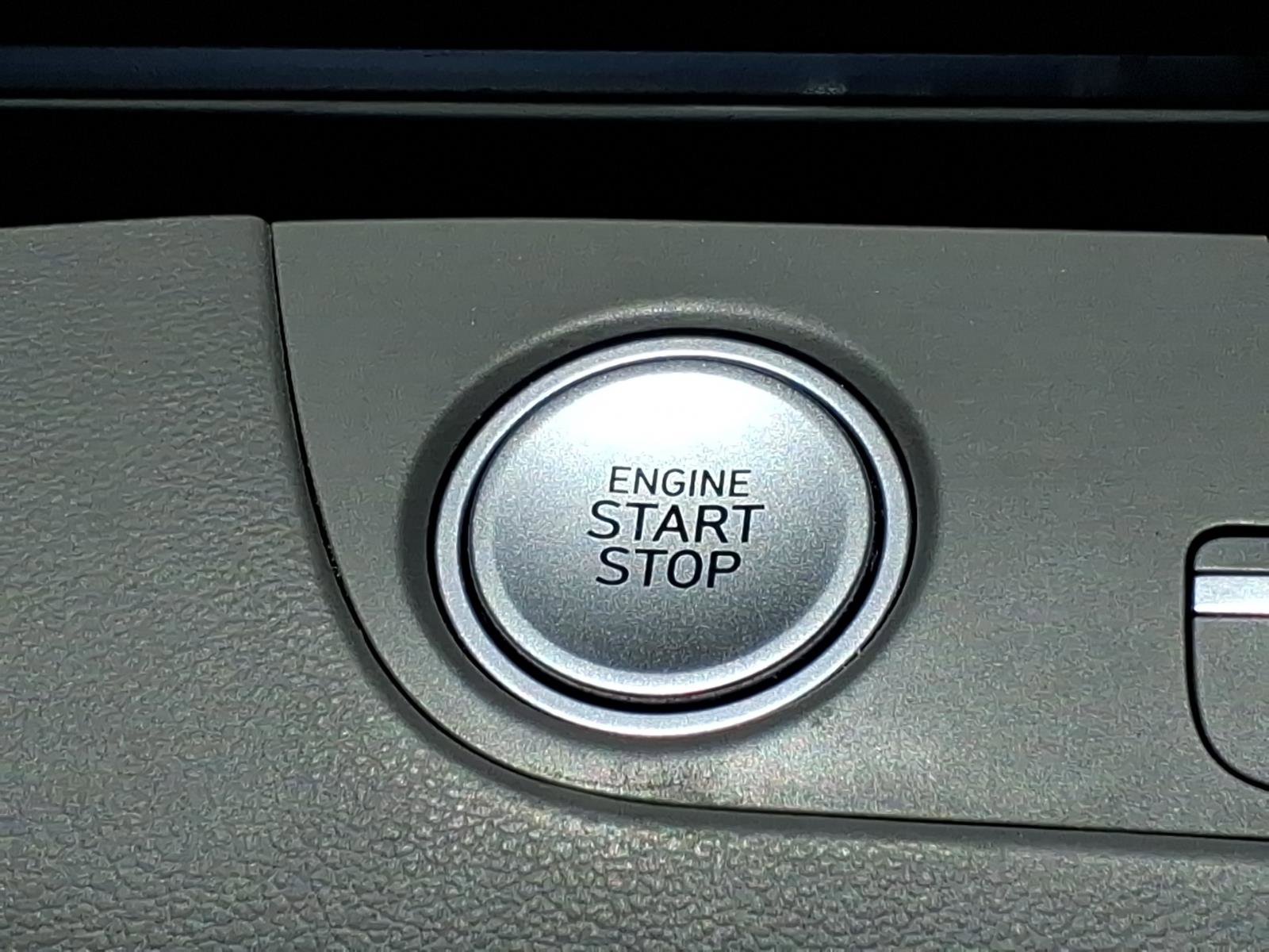 Certified 2024 Hyundai Elantra Blue FWD image 25