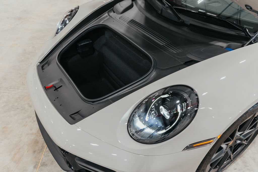 Used 2026 Porsche 911 Carrera T RWD image 50