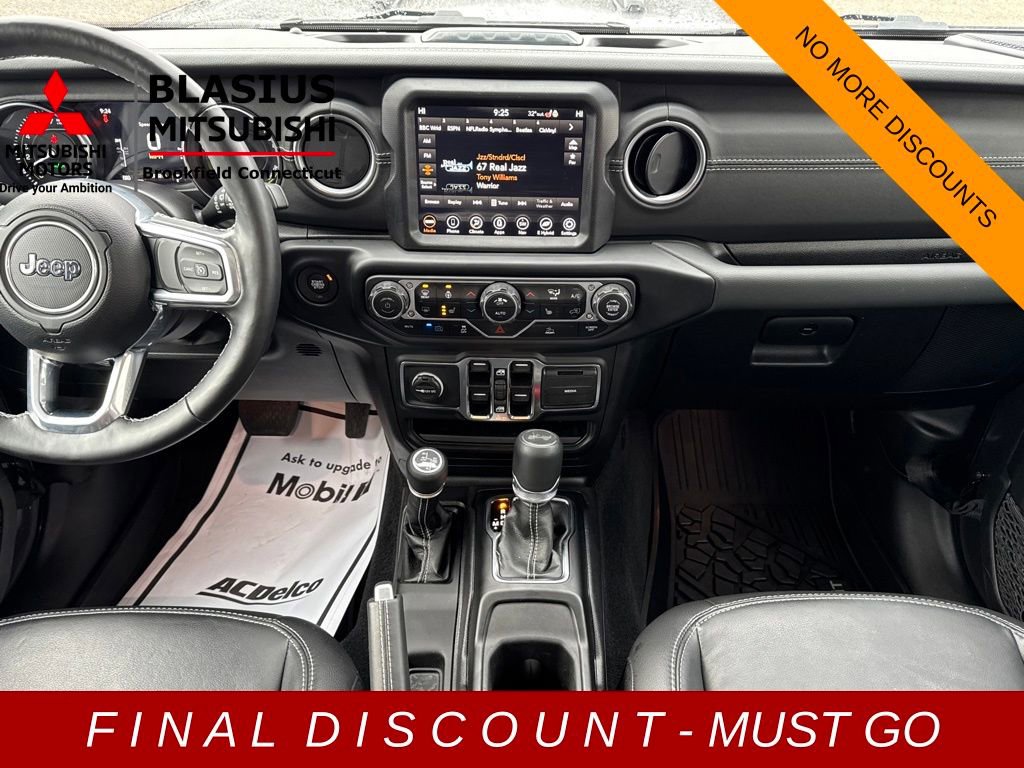 Used 2023 Jeep Wrangler Unlimited Sahara w/ Cold Weather Group image 29