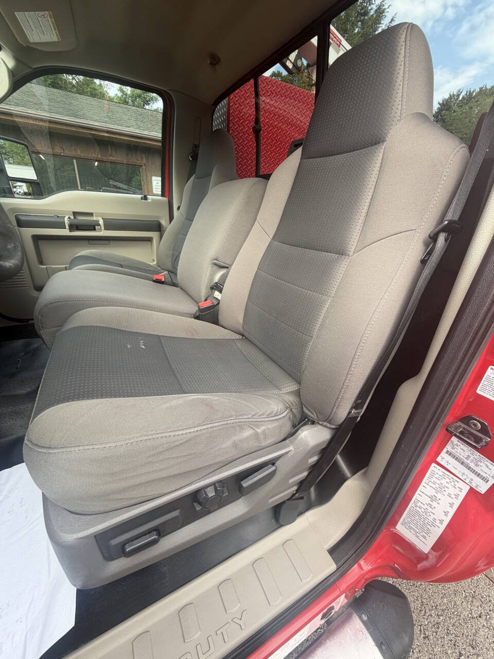 Used 2009 Ford F550 4x4 Regular Cab Super Duty image 42