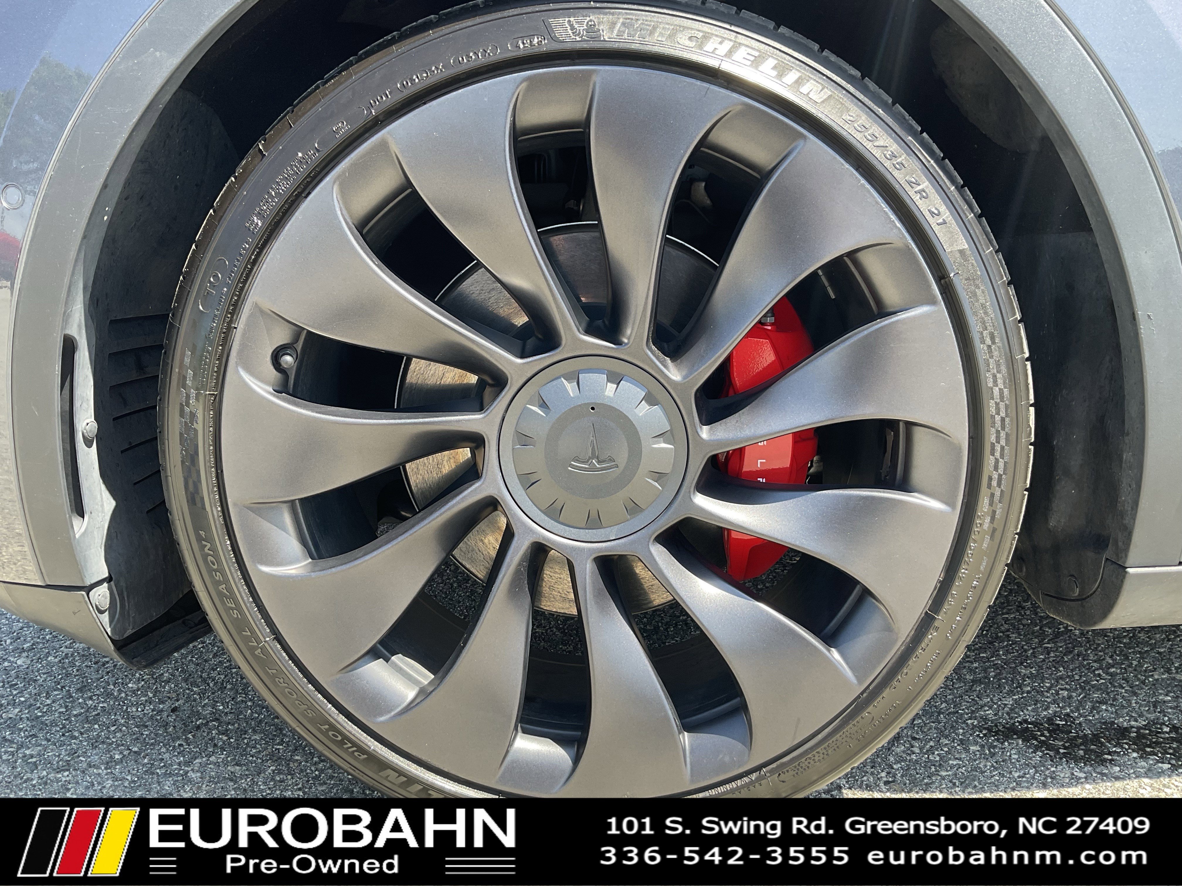 Used 2022 Tesla Model Y Performance image 33