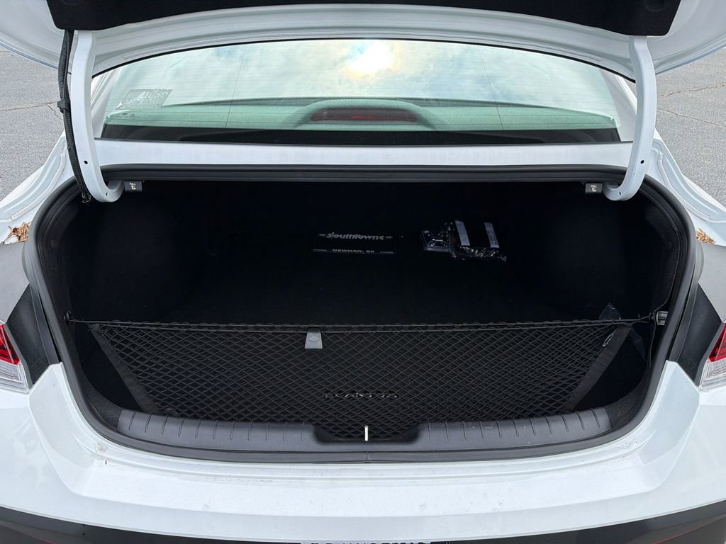 Used 2025 Hyundai Elantra SEL image 19