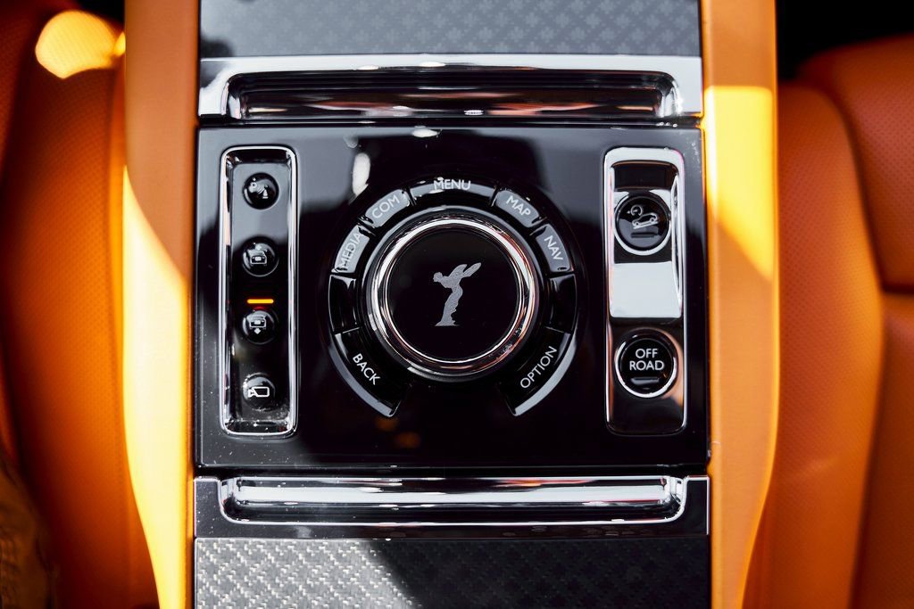 Used 2024 Rolls-Royce Cullinan Black Badge image 71