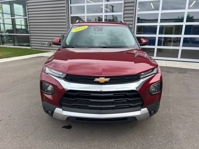 Used 2023 Chevrolet TrailBlazer LT FWD image 2
