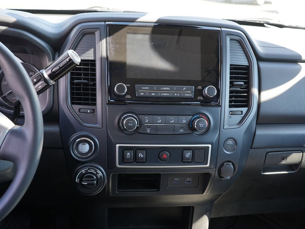 Used 2023 Nissan Titan S AWD/4WD image 22