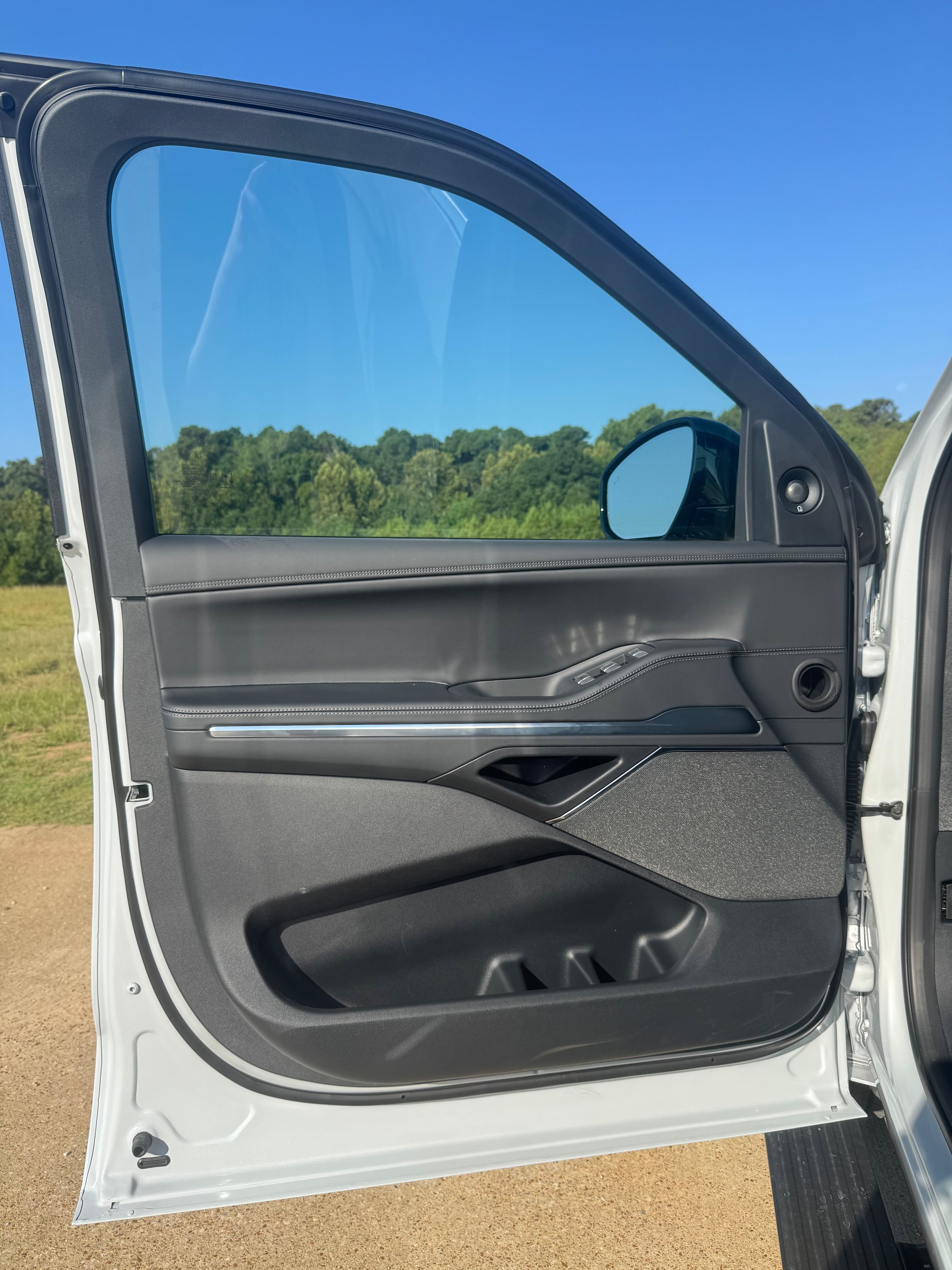 New 2025 Lincoln Navigator L Reserve AWD/4WD image 5