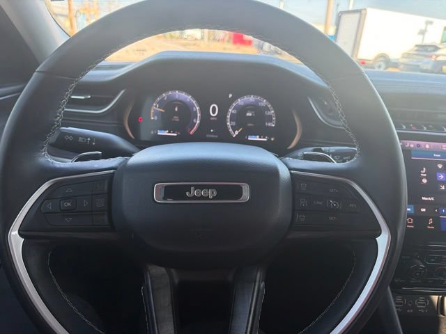 Used 2021 Jeep Grand Cherokee L Limited AWD/4WD image 7