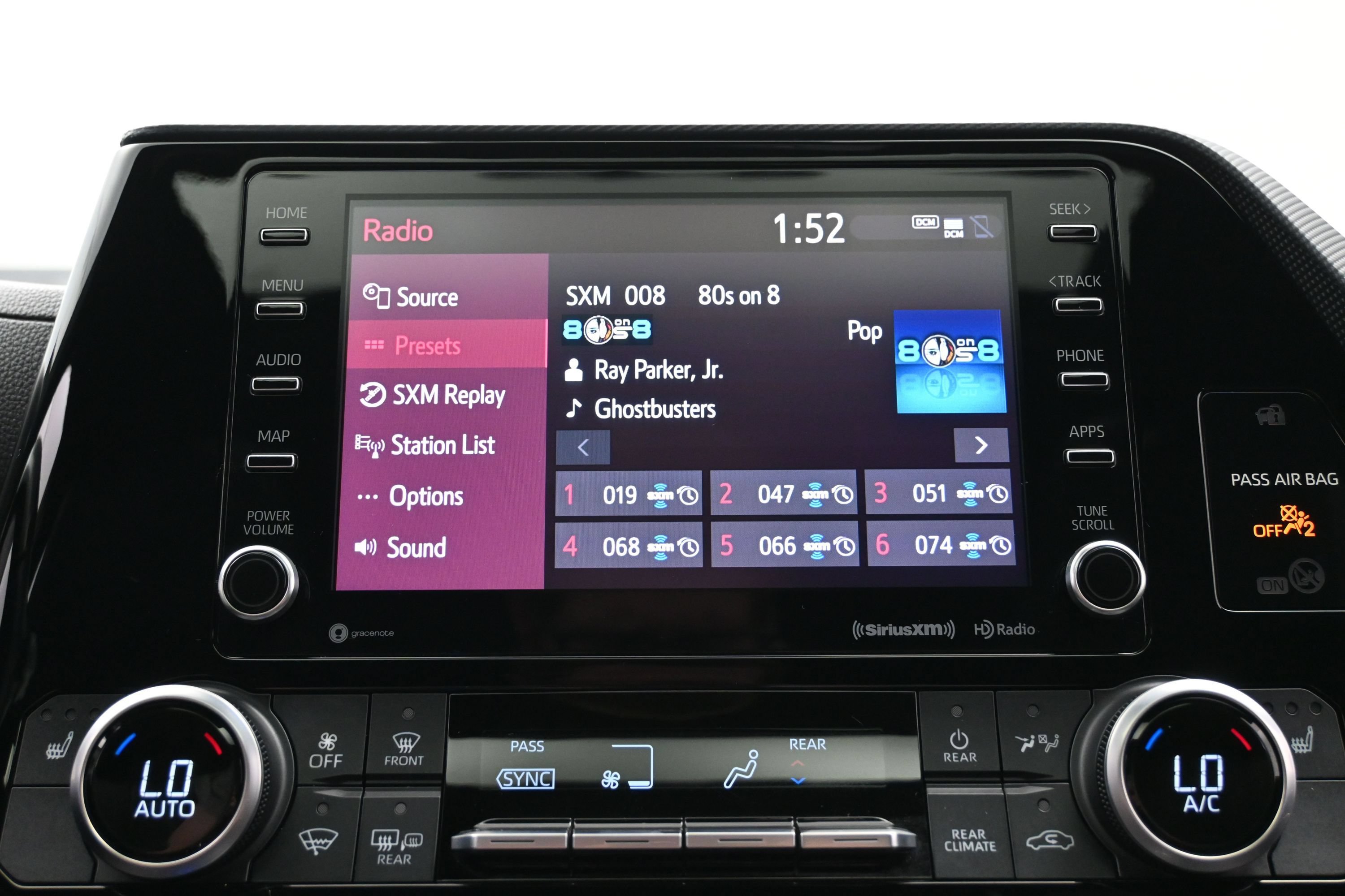 Used 2021 Toyota Highlander XSE FWD image 33