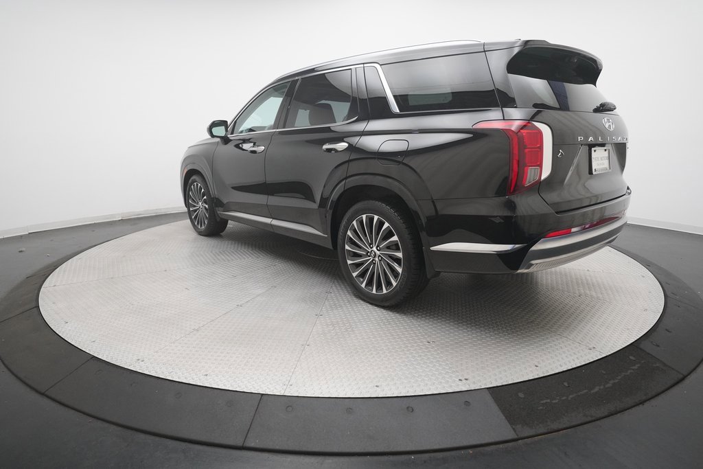Used 2023 Hyundai Palisade Calligraphy w/ Winter Package image 12