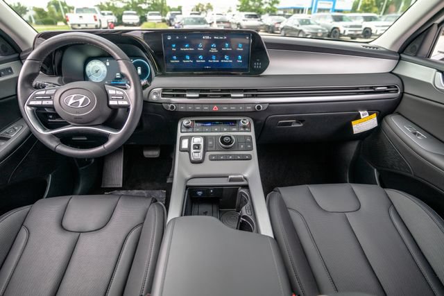Certified 2025 Hyundai Palisade SEL FWD image 13