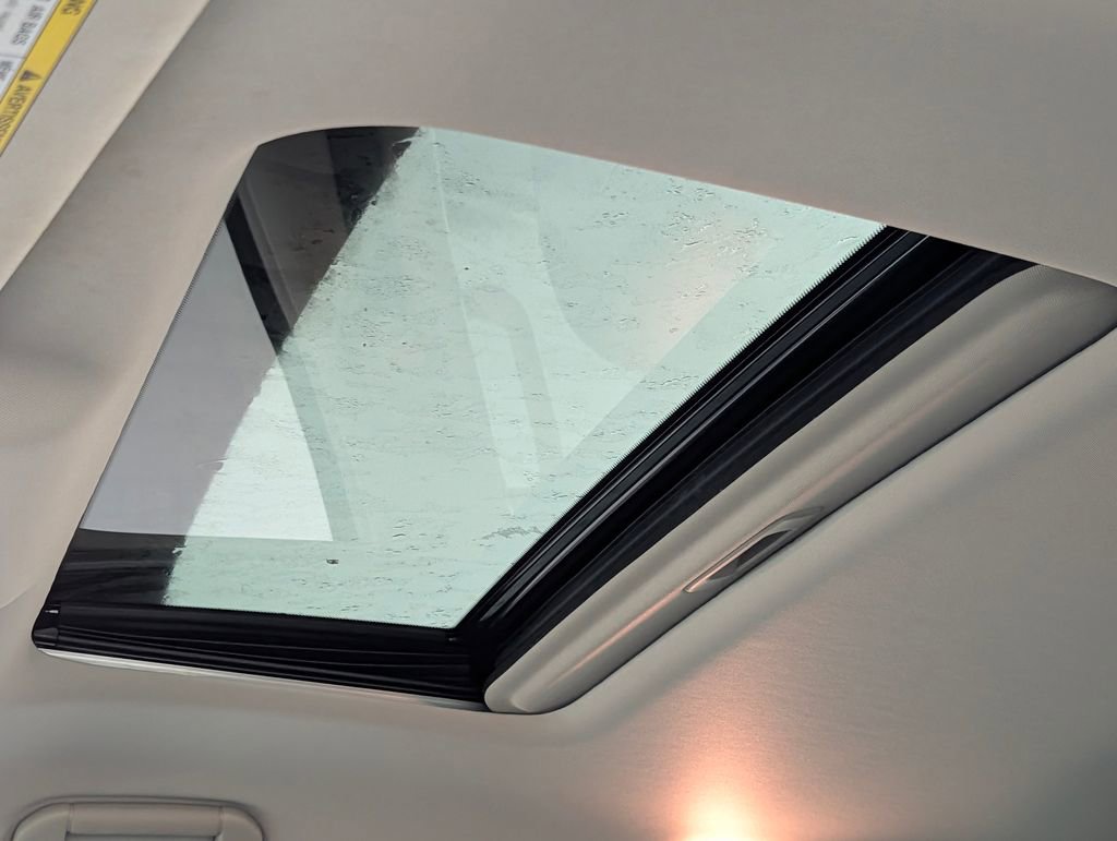 Used 2016 INFINITI QX80 4WD w/ Deluxe Technology Package image 30