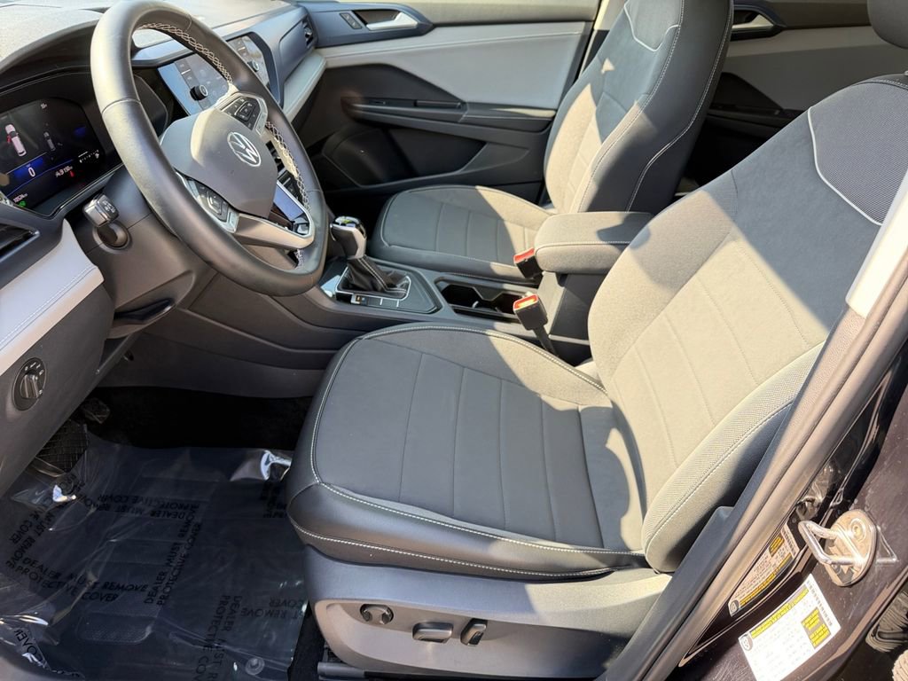 Used 2024 Volkswagen Taos SE image 24