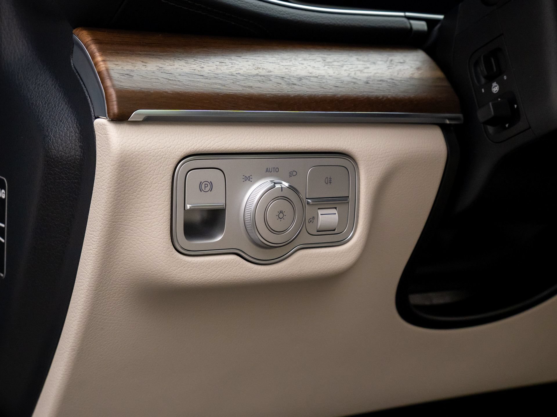 New 2026 Mercedes-Benz GLS 450 4MATIC image 21