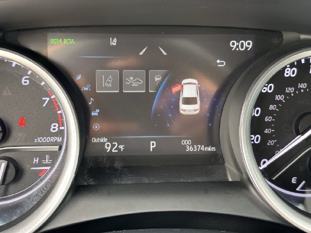Used 2022 Toyota Camry XLE FWD image 15