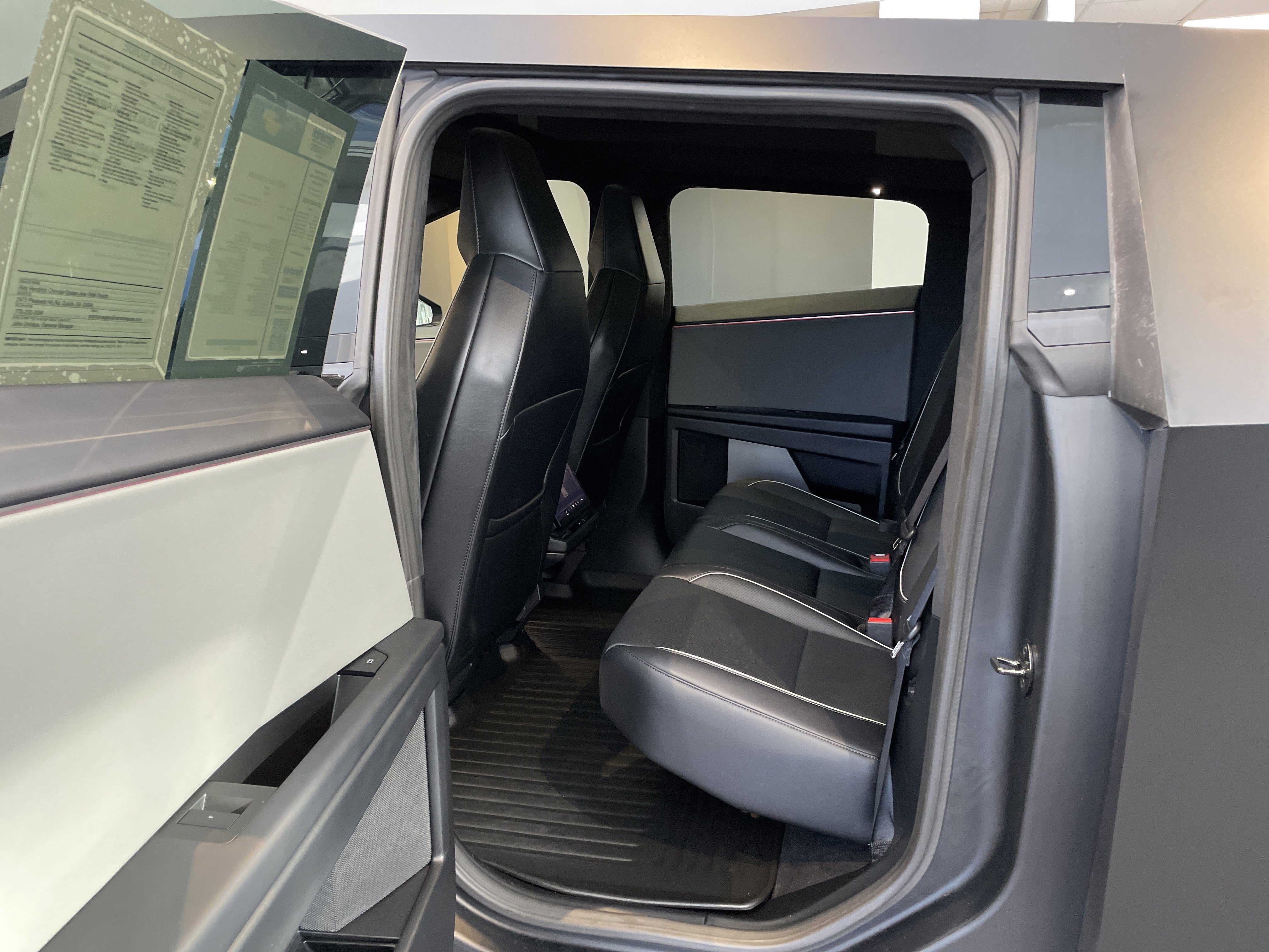 Used 2025 Tesla Cybertruck AWD Crew Cab image 34