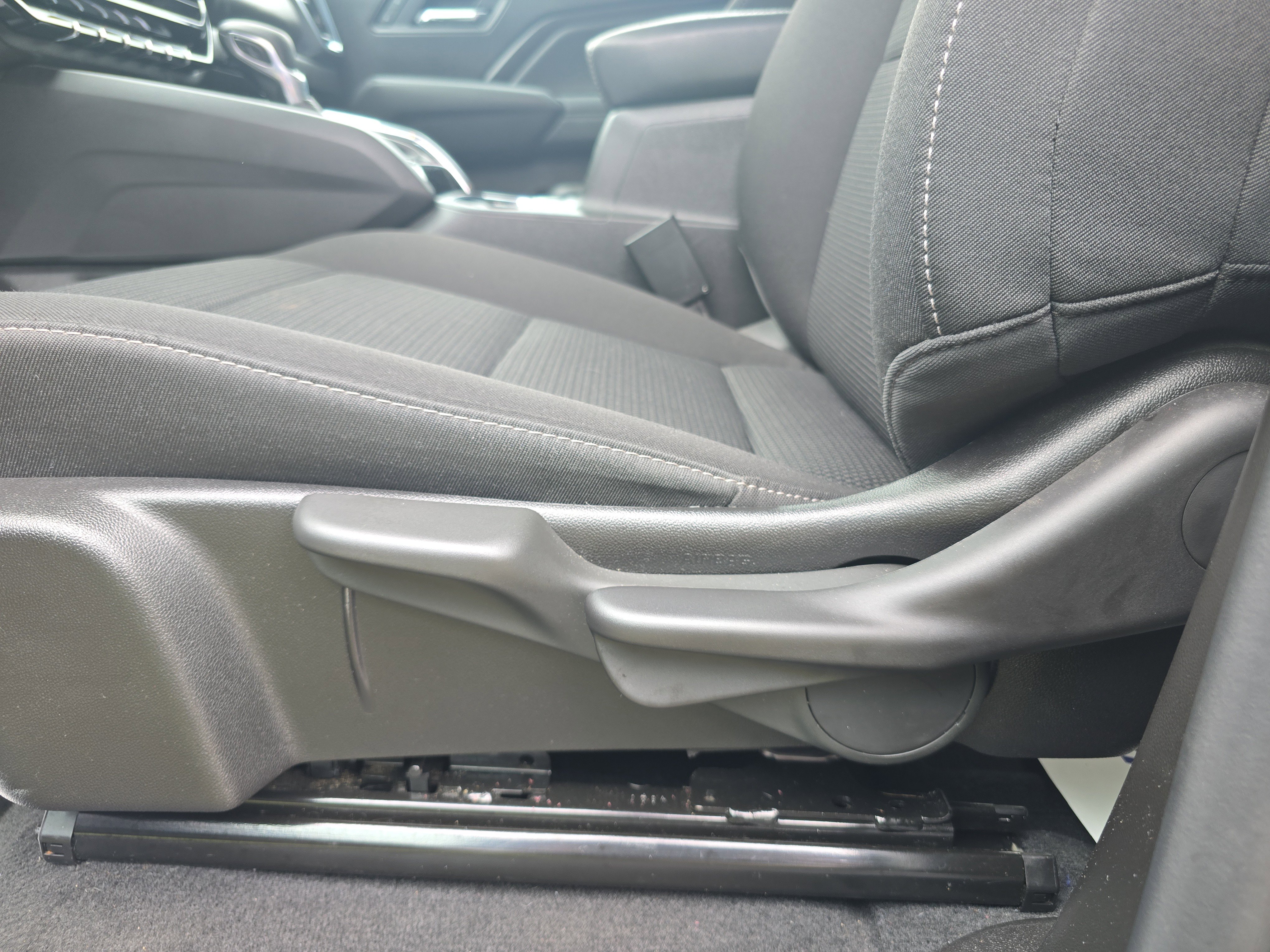 Used 2025 GMC Canyon Elevation AWD/4WD image 13