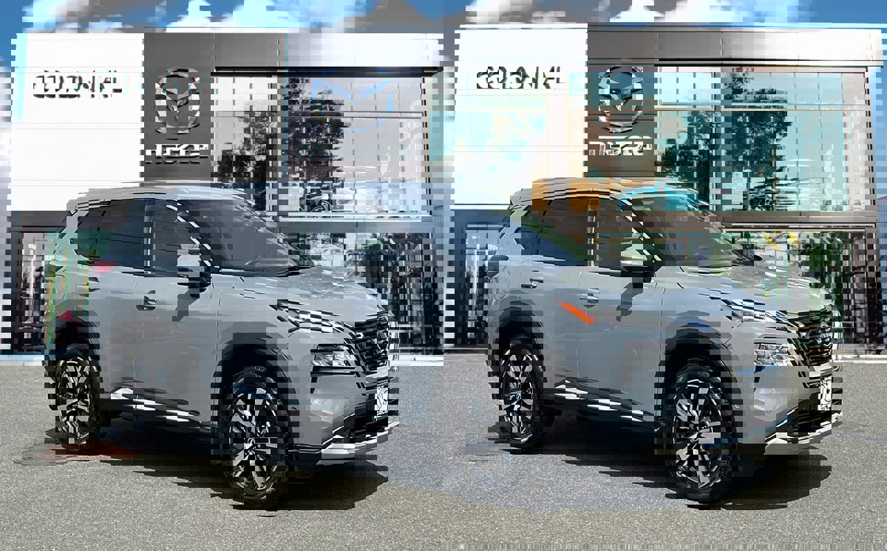 Used 2022 Nissan Rogue Platinum w/ Head-Up Display Package image 1