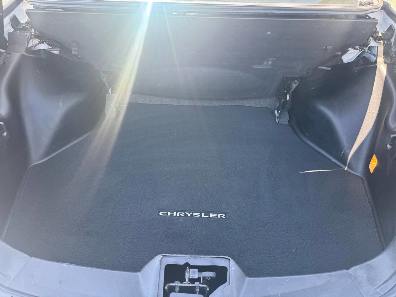 Used 2013 Chrysler 200 Limited FWD image 13