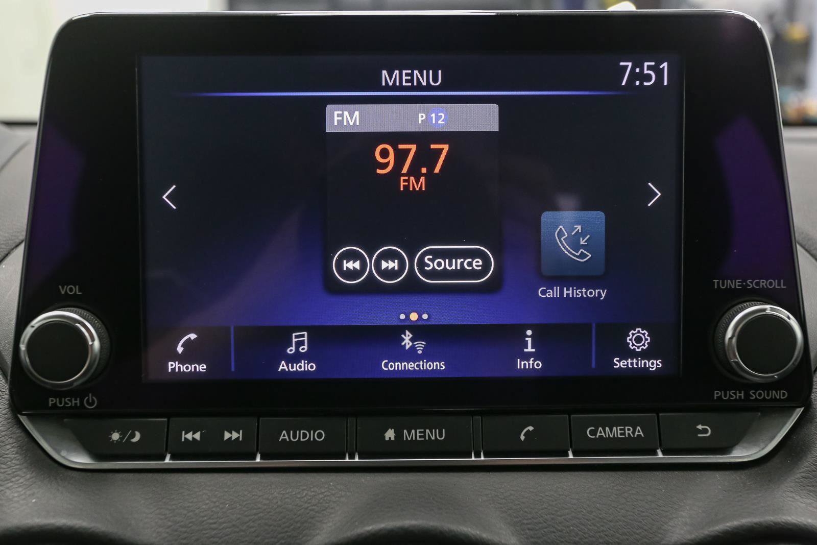 Used 2020 Nissan Sentra SR w/ Premium Package FWD image 25