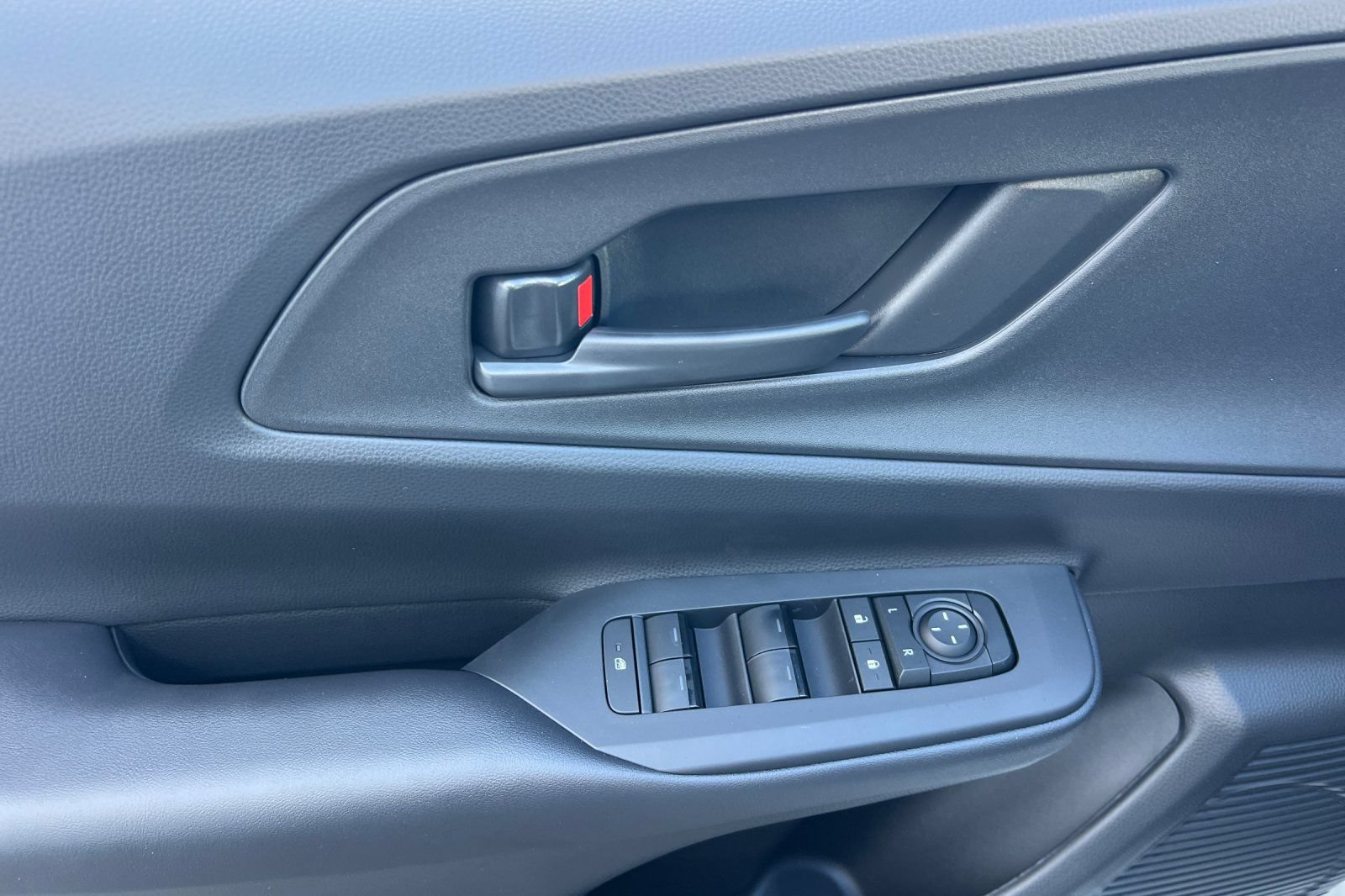 New 2026 Toyota Prius Plug-In Hybrid FWD image 8