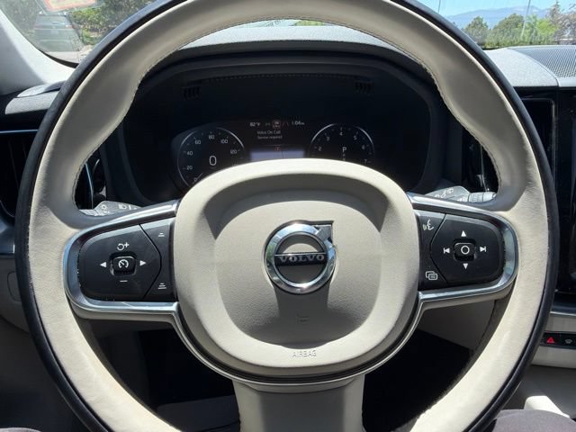 Used 2019 Volvo XC60 T5 Momentum w/ Multimedia Package AWD/4WD image 29