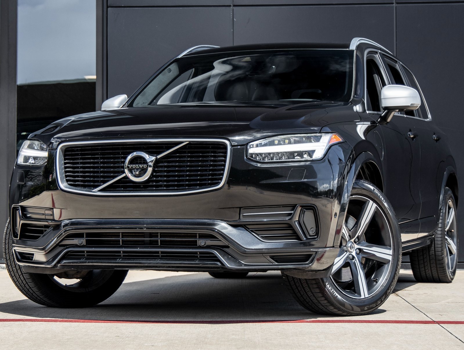 Used 2017 Volvo XC90 T8 R-Design w/ Vision Package