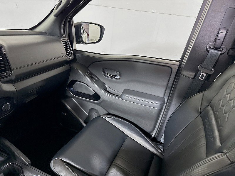 Used 2022 Nissan Frontier PRO-4X w/ Pro-4X Premium Package image 26
