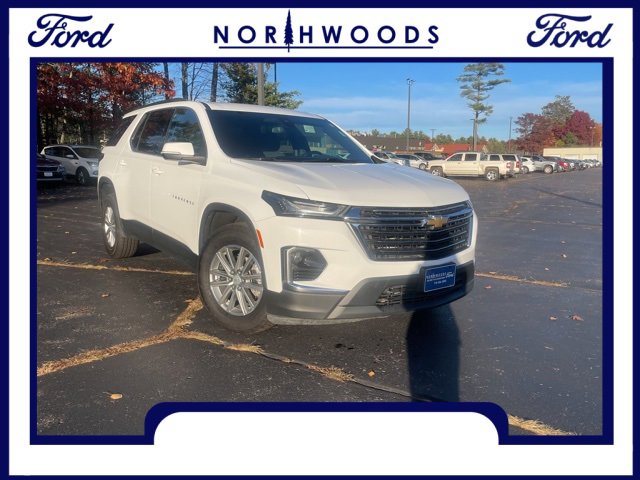 Used 2023 Chevrolet Traverse LT image 1