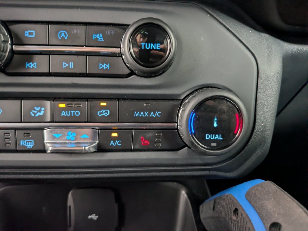 Used 2022 Ford Bronco Outer Banks w/ Sasquatch Package AWD/4WD image 24