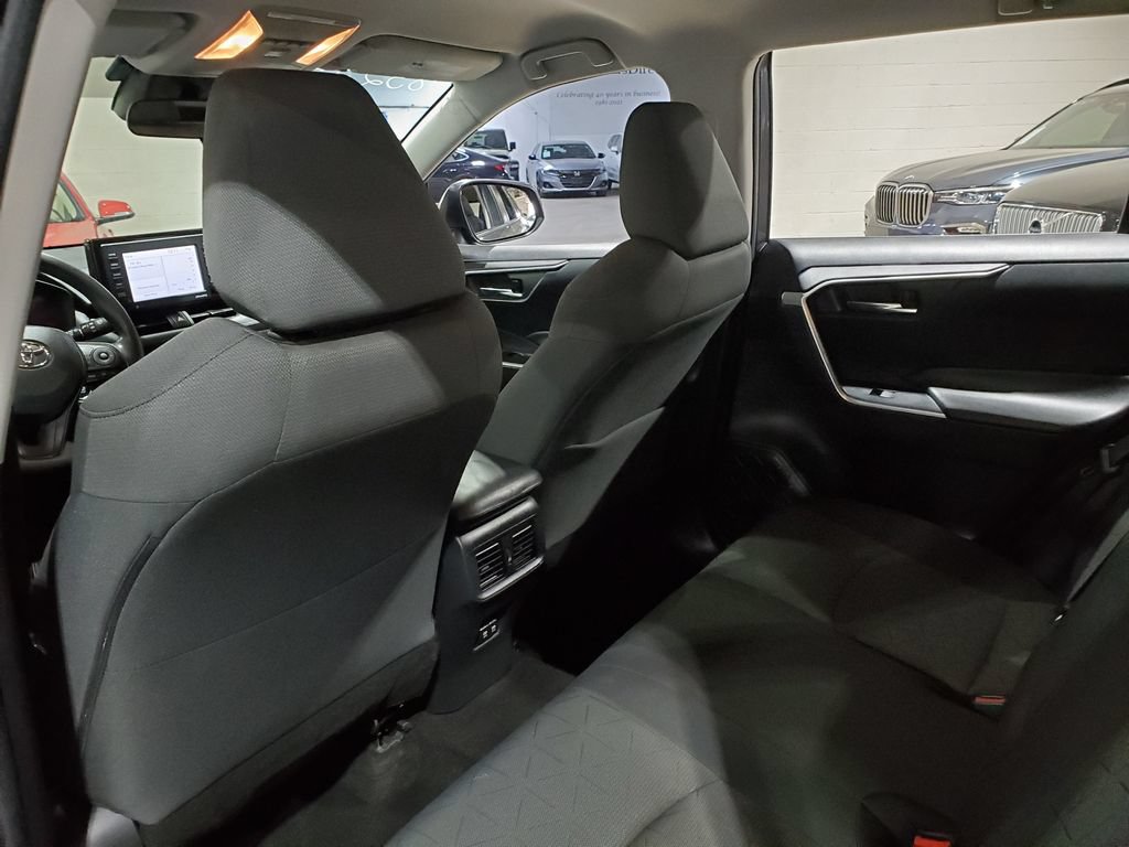Used 2020 Toyota RAV4 XLE AWD/4WD image 22
