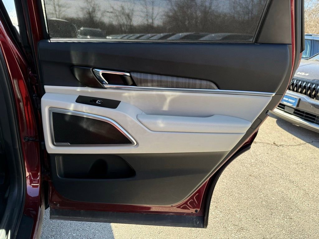 Certified 2023 Kia Telluride EX w/ EX Captain's Chair Package image 21