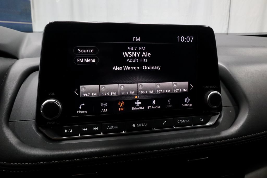 Certified 2024 Nissan Rogue SV AWD/4WD image 3
