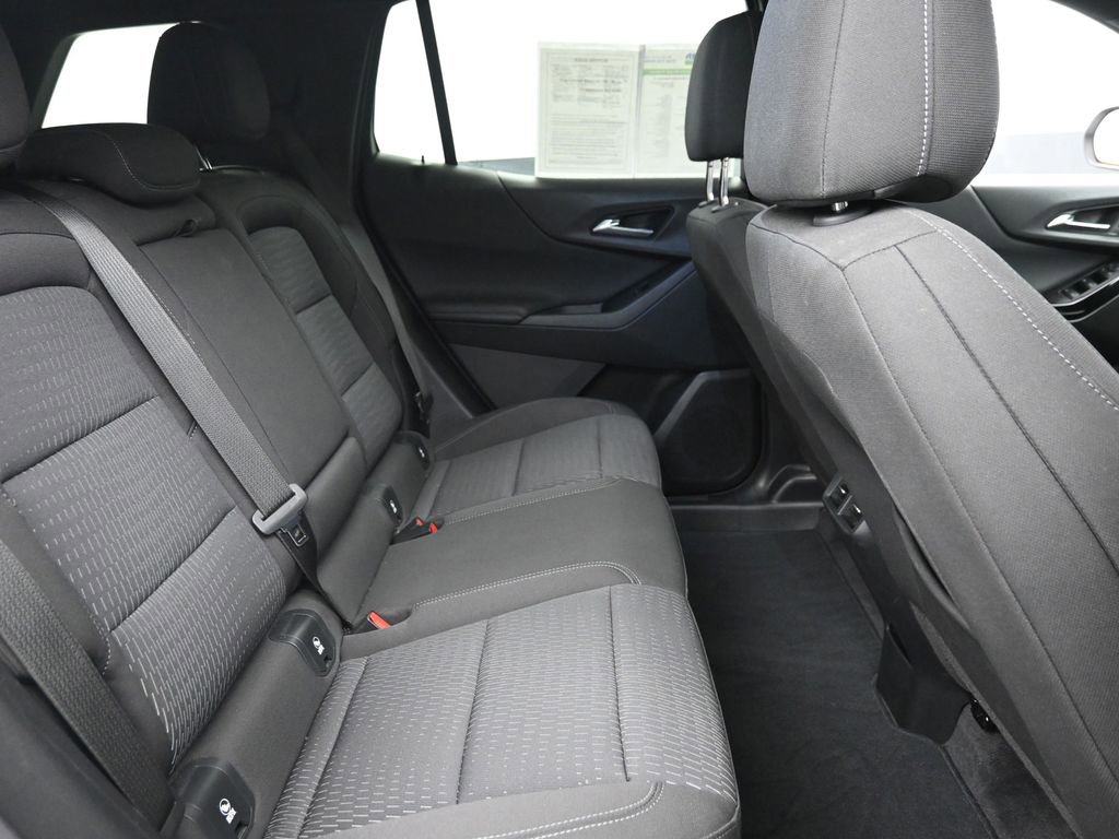 Used 2025 Chevrolet Equinox LT AWD/4WD image 8
