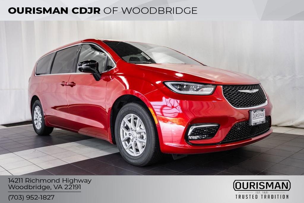 New 2026 Chrysler Pacifica Select image 1