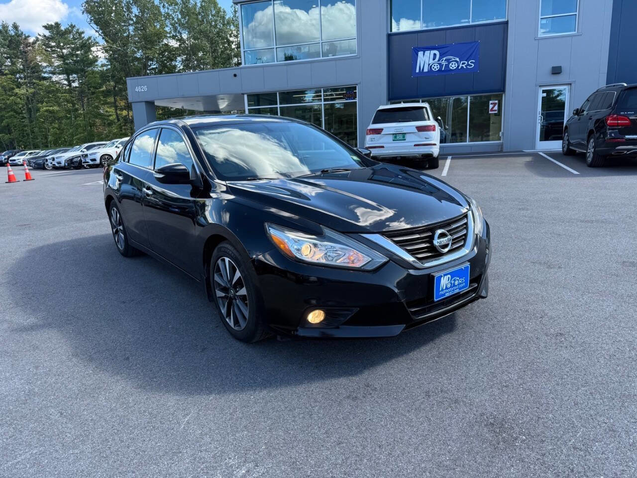Used 2017 Nissan Altima 2.5 SV w/ Convenience Package FWD image 6
