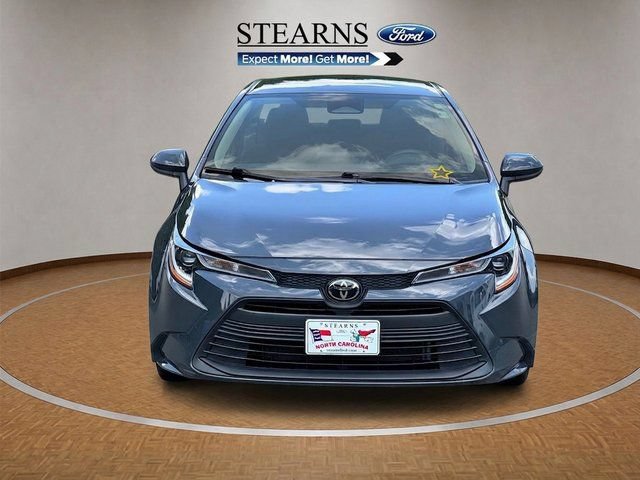 Used 2024 Toyota Corolla LE FWD image 3