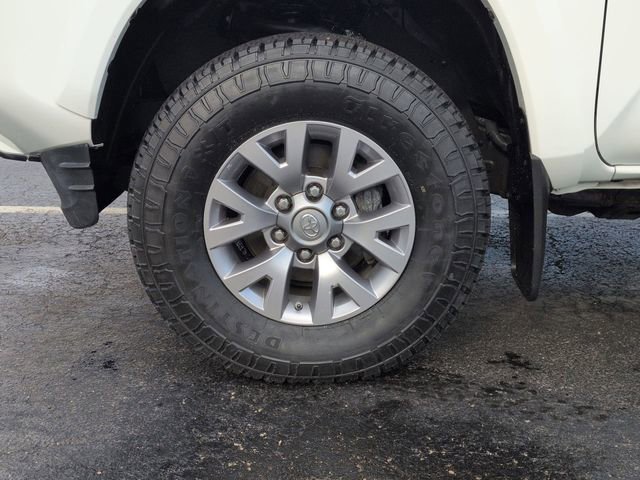 Certified 2017 Toyota Tacoma SR5 w/ Tow Package image 11