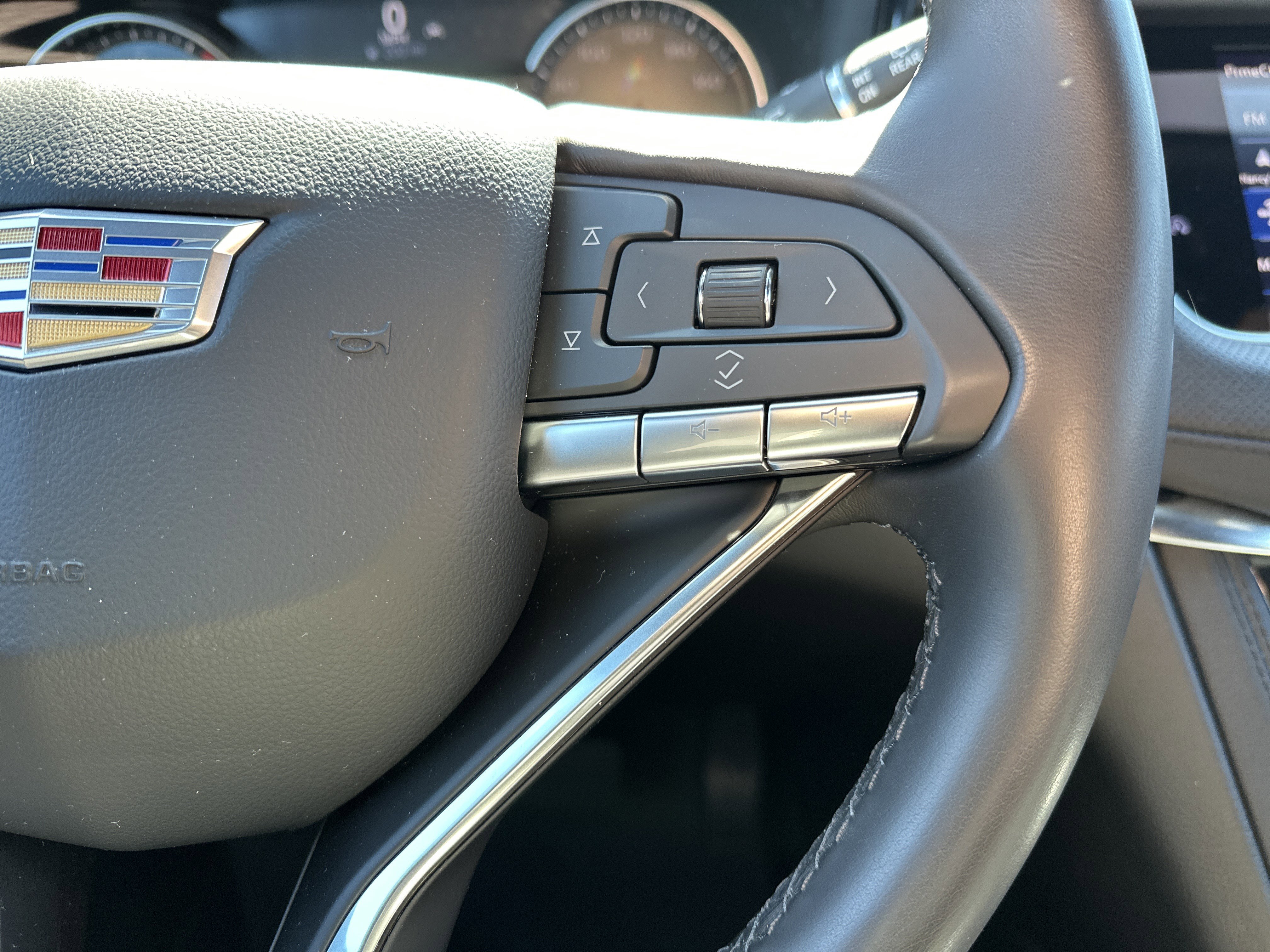 Used 2022 Cadillac XT6 Luxury FWD image 20