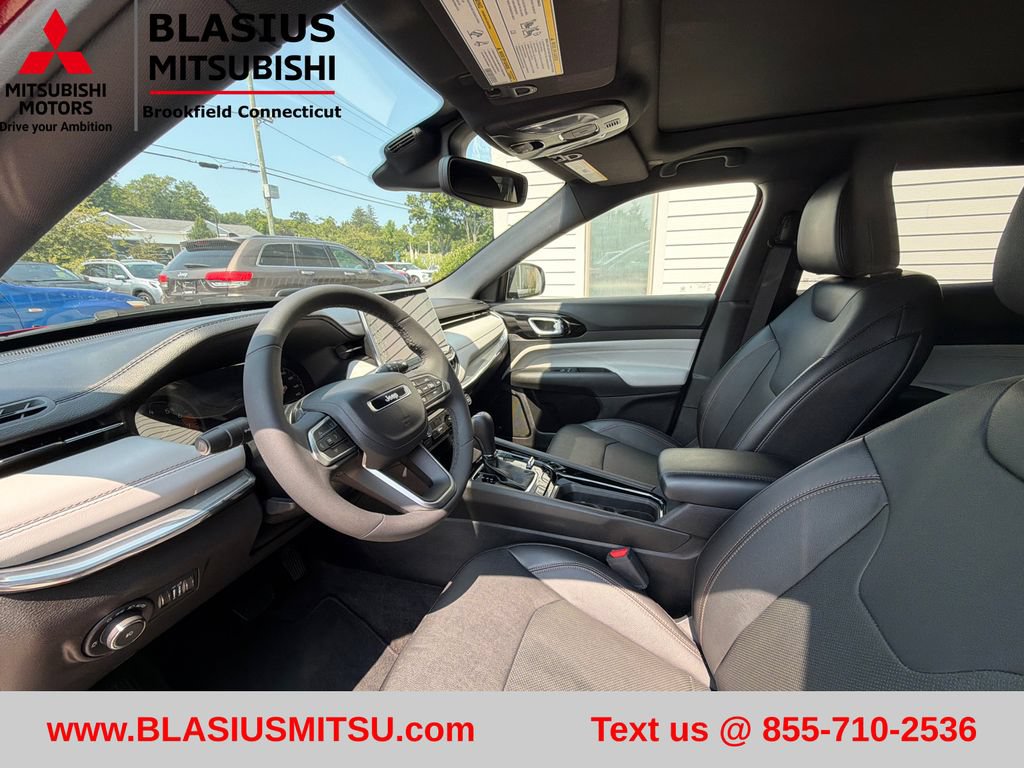 Used 2023 Jeep Compass Limited w/ Sun and Sound Group AWD/4WD image 18