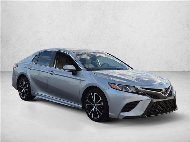 Used 2019 Toyota Camry SE w/ Convenience Package FWD image 3
