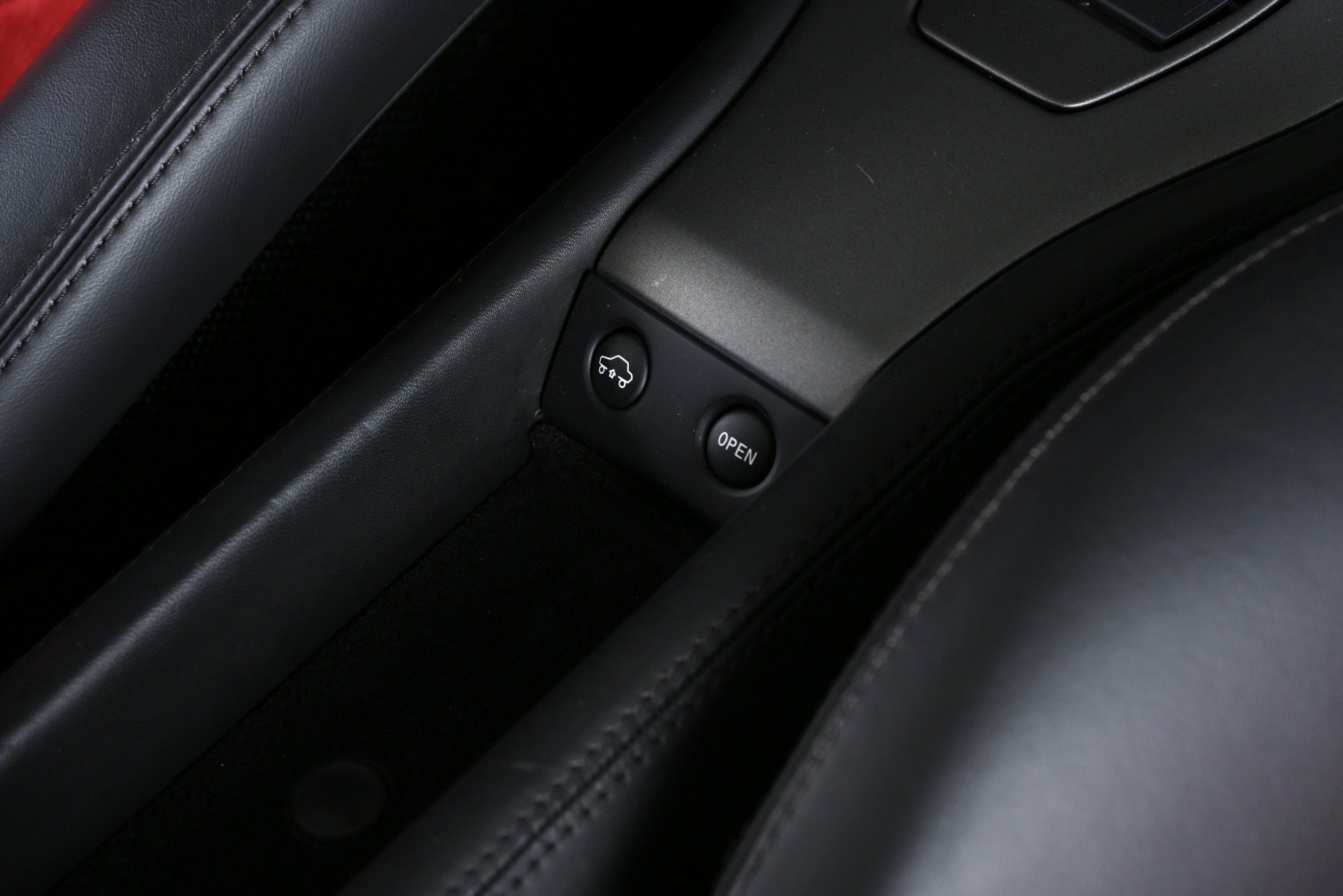 Used 2014 Ferrari 458 Spider RWD image 32