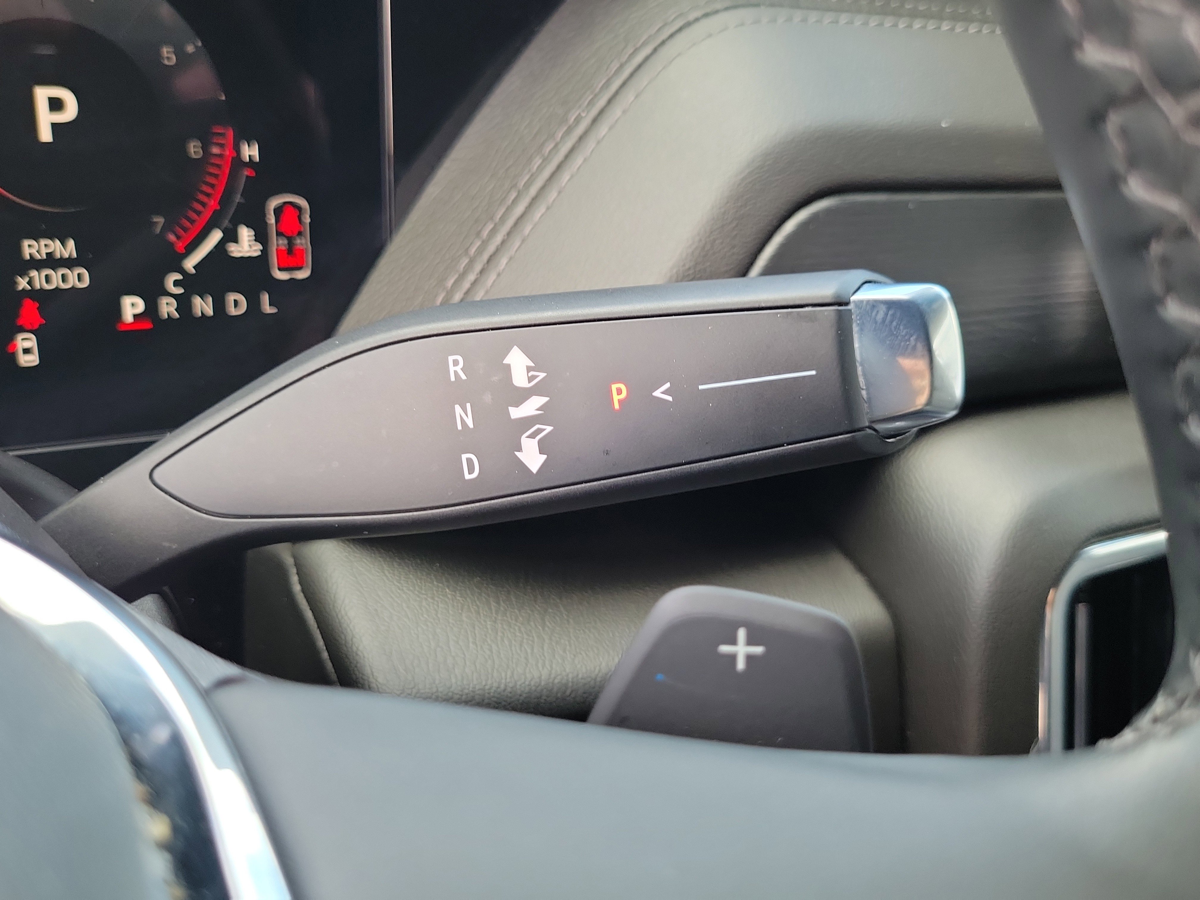 Used 2025 GMC Yukon XL Denali AWD/4WD image 23