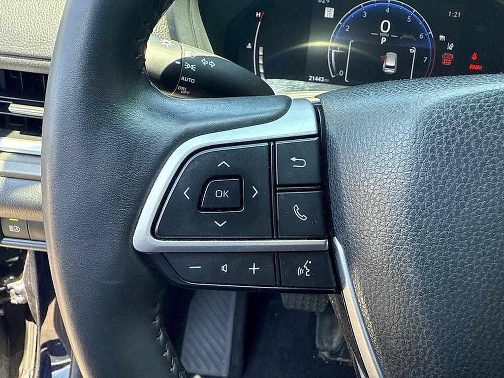 Used 2024 Toyota Grand Highlander AWD image 12