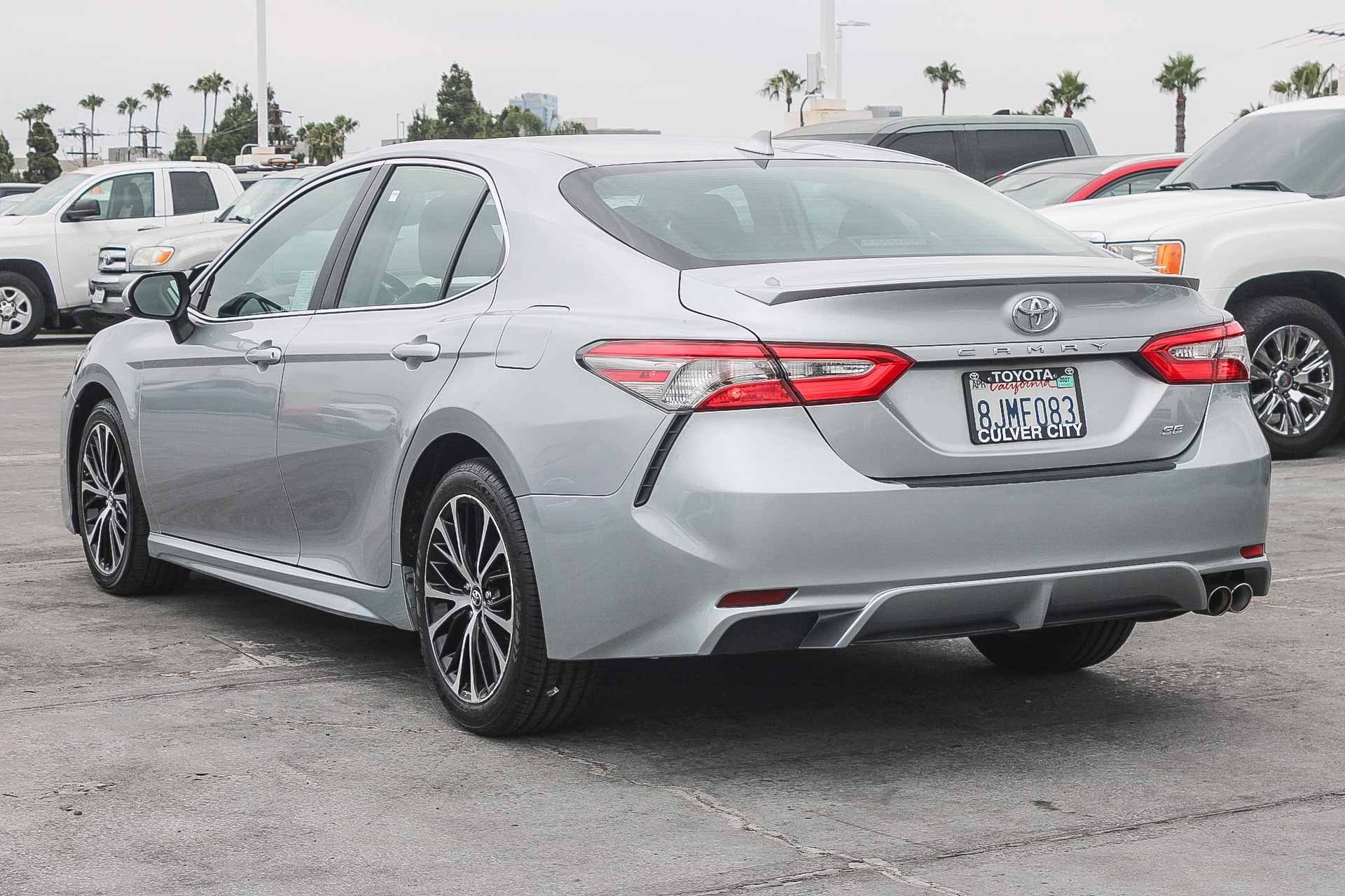 Used 2019 Toyota Camry SE w/ Carpet Mat Package FWD image 7