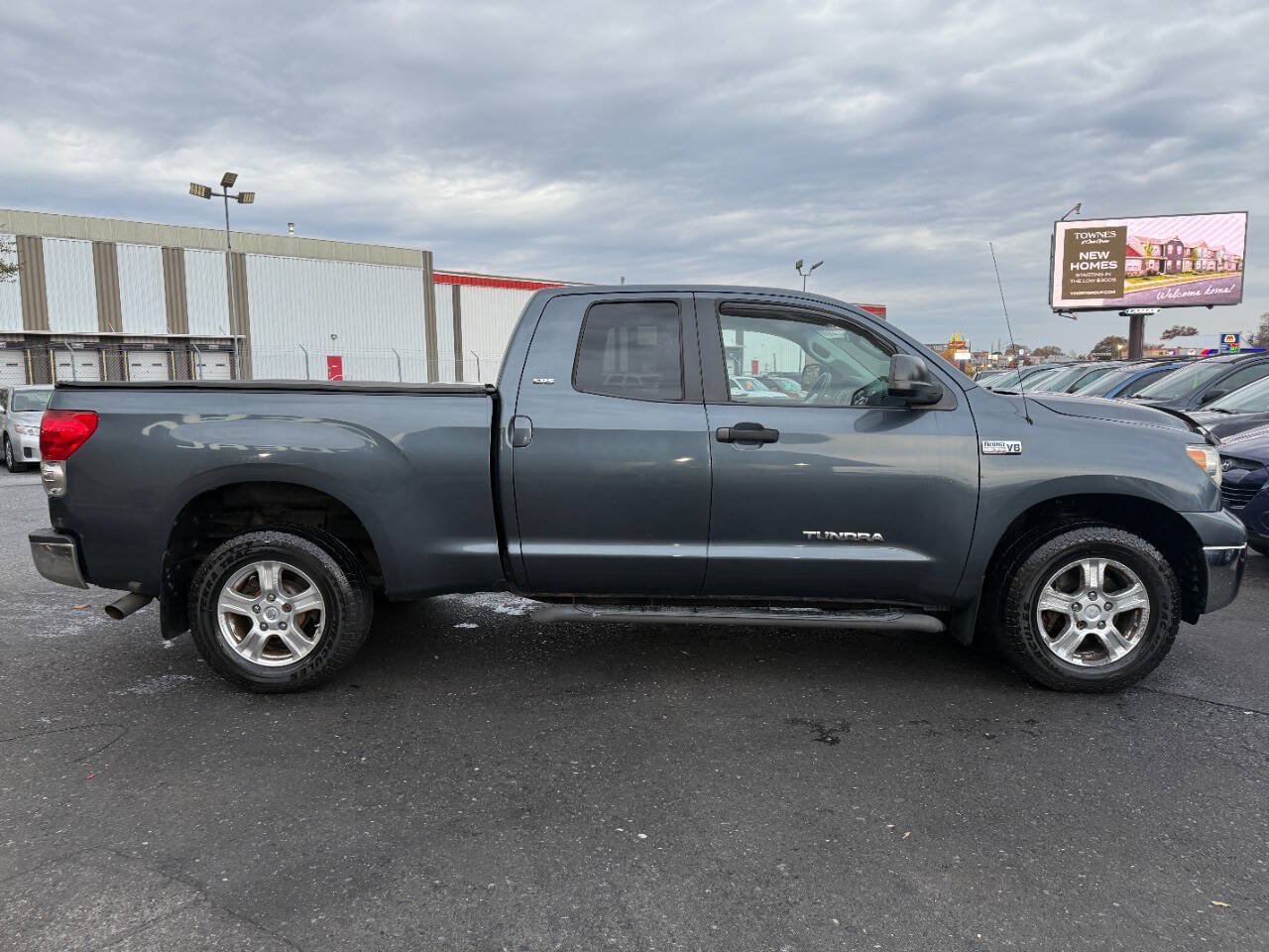 Used 2008 Toyota Tundra SR5 AWD/4WD image 4