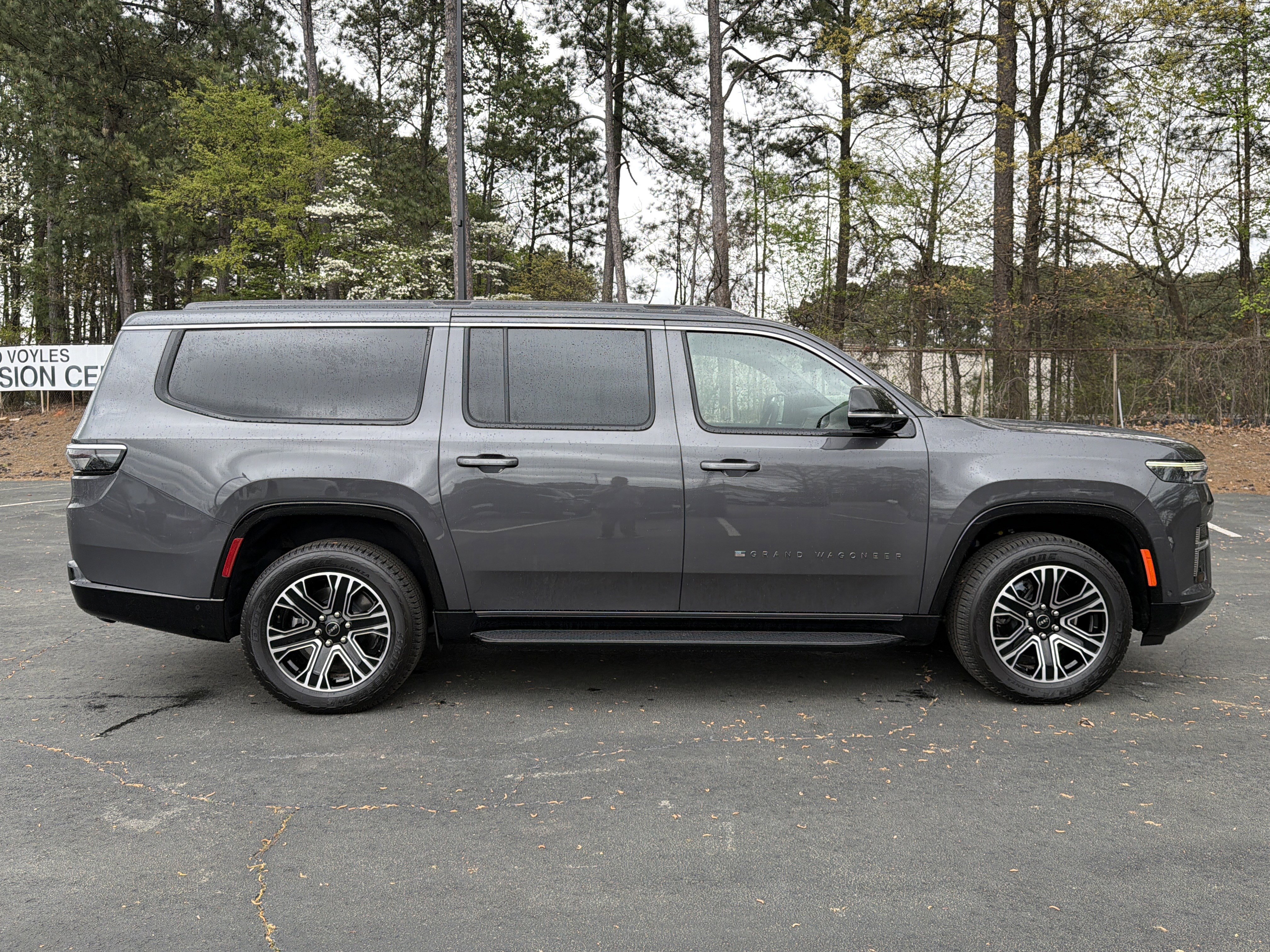 New 2026 Jeep Grand Wagoneer L 2WD w/ Premium Group I image 9